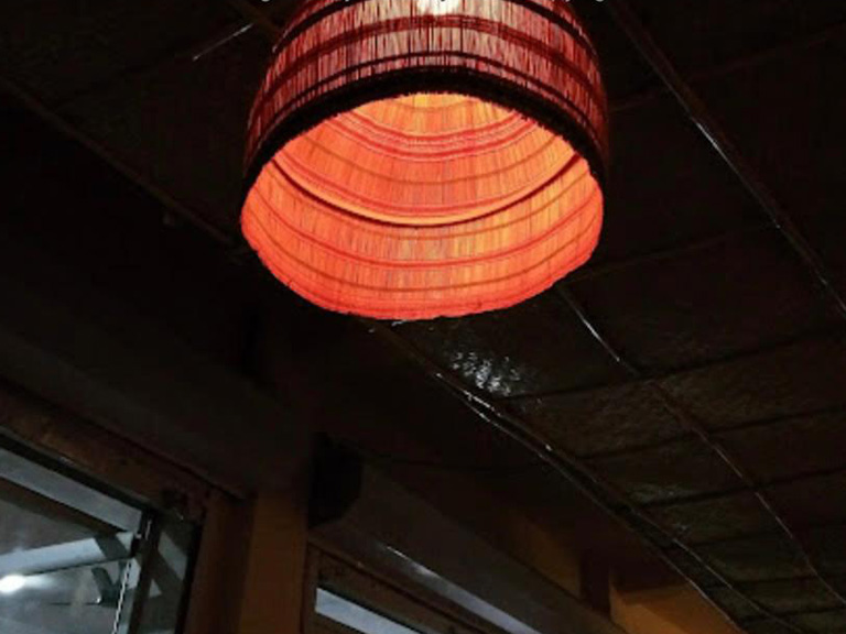 Lamps in the dining area